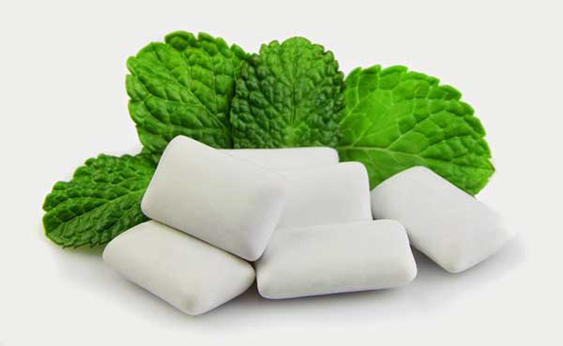 Nhai kẹo cao su không đường giúp giảm cảm giác thèm ăn