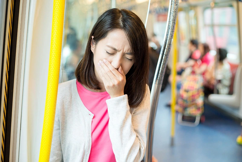 Bạn có biết cách bấm huyệt chống say xe không 1