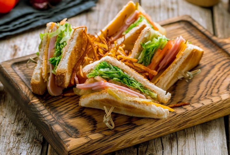 Bật mí cho bạn 1 lát bánh mì sandwich bao nhiêu calo 6