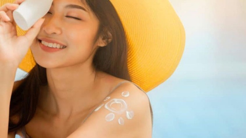Bỏ ngay những thói quen xấu gây hại cho da khi sử dụng kem chống nắng 2