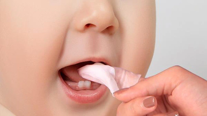 Cách vệ sinh răng miệng cho bé 1 tuổi đúng chuẩn khoa học 2