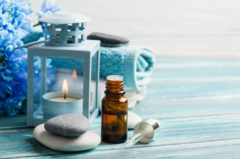 Chia sẻ cùng bạn cách đánh cảm bằng dầu tràm an toàn và đơn giản 2