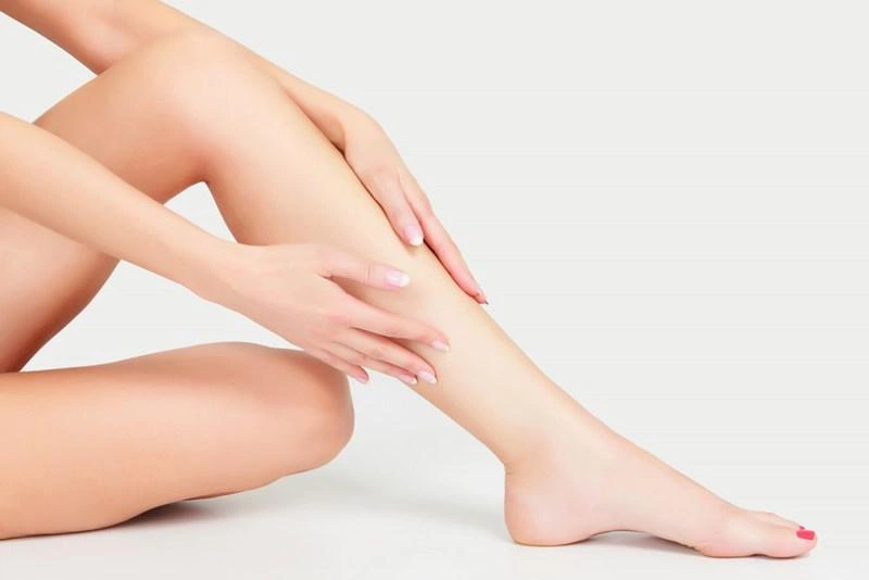 Giải đáp thắc mắc: Có nên tẩy lông chân hay không? 1