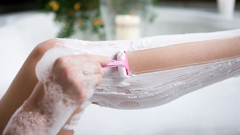Giải đáp thắc mắc: Có nên tẩy lông chân hay không? 2