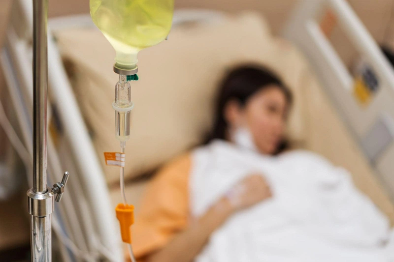 Có nên truyền đạm sữa cho bệnh nhân ung thư không? Lưu ý khi sử dụng dung dịch đạm sữa