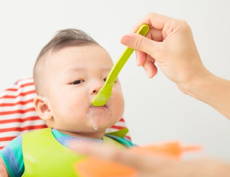 Có thể dùng yến sào cho bé 7 tháng tuổi được không? Cách cho trẻ nhỏ ăn yến sào 2