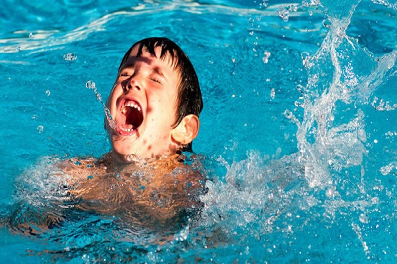 Đuối nước khô có nguy hiểm hay không? Cách xử trí đuối nước khô 1