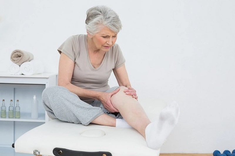 Gợi ý cách chữa đau khớp gối cho người già tại nhà hiệu quả 2