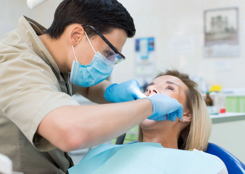 Lưu ý cách chữa sâu răng bằng lá lốt