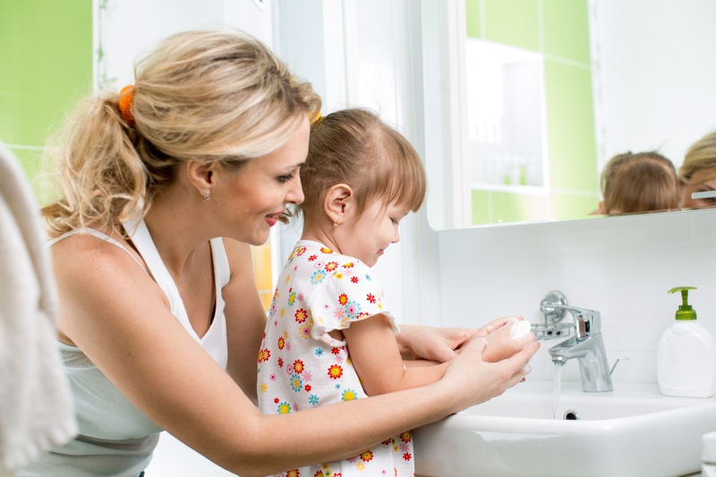 Mách cha mẹ cách xử lý khi trẻ bị ho sổ mũi kéo dài 3