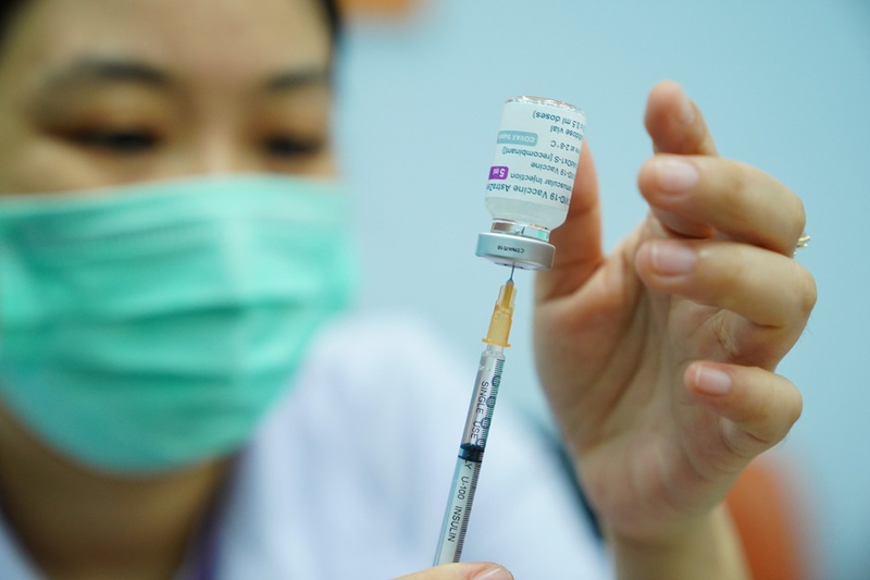 Những việc cần làm nếu tiêm vắc xin Covid bị sốt 3