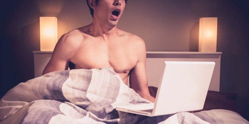 Bạn dễ rơi vào mối quan hệ tình dục không lành mạnh khi nghiện xem phim sex