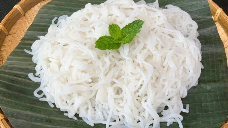 Sau khi sinh ăn bún được không Những điều mẹ cần lưu ý khi ăn bún sau sinh