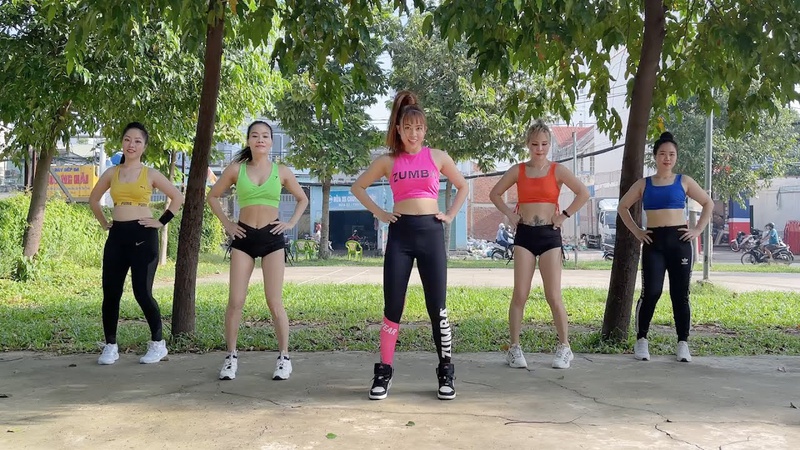 Bài tập aerobic giảm mỡ bụng cho người mới tập: giật bụng