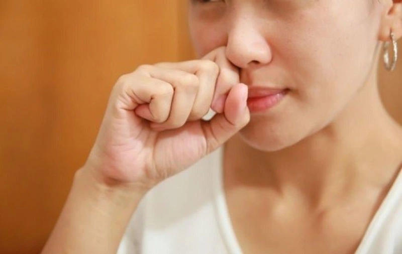 Tình trạng nâng mũi bị sưng 1 bên do nhiều nguyên nhân gây ra: cơ địa, trình độ bác sĩ