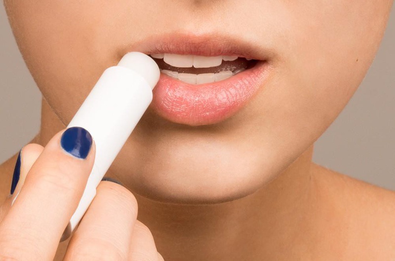 Tư vấn chọn son dưỡng phù hợp giúp đôi môi căng bóng, mềm mại 1