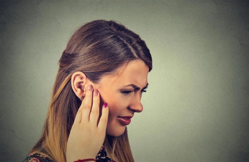 Ù tai mãn tính: Dấu hiệu cảnh báo nguy hiểm 1