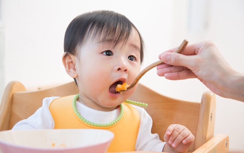 Cách nấu bột gạo cho bé ăn dặm thơm ngon, dễ làm 3