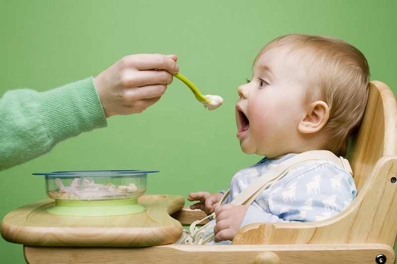 Hướng dẫn cách nấu bột ăn dặm cho bé tăng cân siêu đơn giản 1
