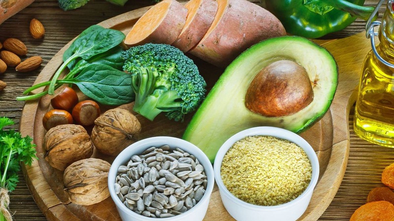 Ăn gì để em bé có lông mi dài? Chế độ dinh dưỡng giúp lông mi trẻ phát triển tốt nhất 2