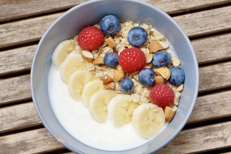 Có thể ăn granola với sữa chua có đường được không? Những lợi ích của ăn granola với sữa chua 2