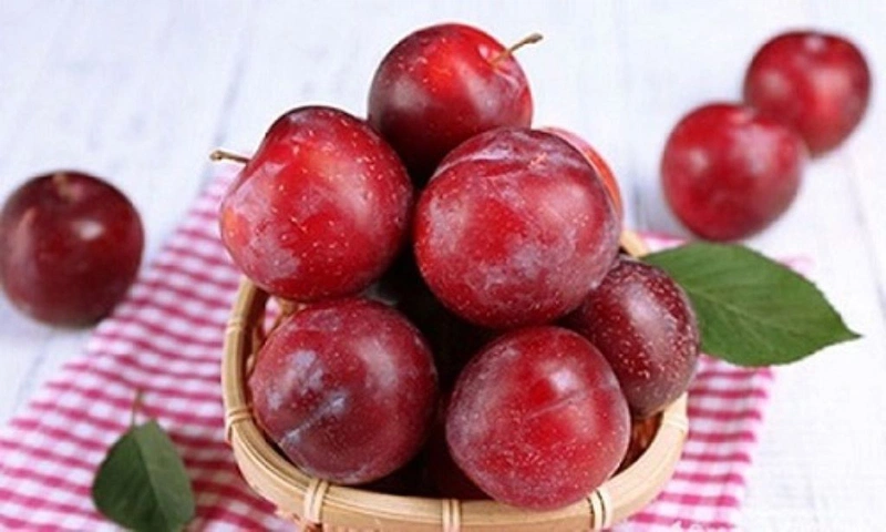 Ăn mận có tác dụng gì? Ăn mận có béo không? 1