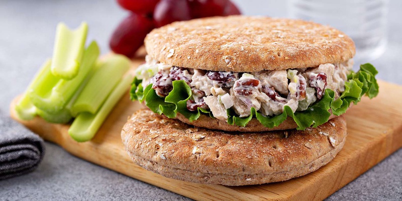 Món sandwich sữa chua Hy Lạp