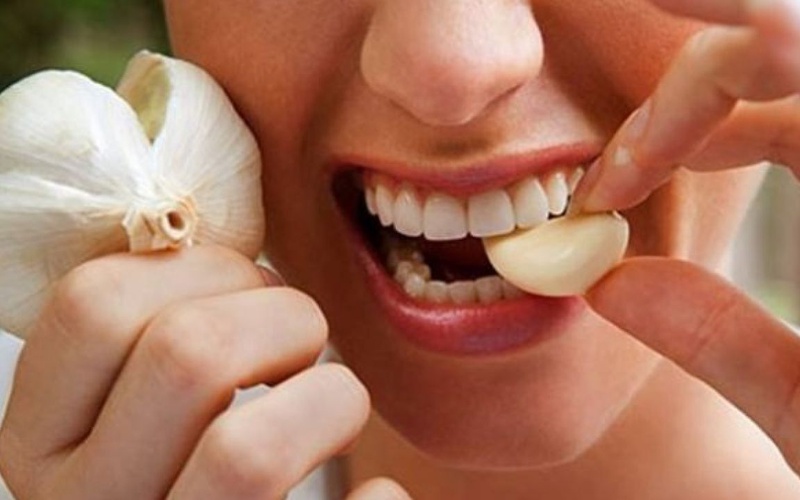Ăn tỏi sống có tác dụng gì đối với sức khoẻ?1