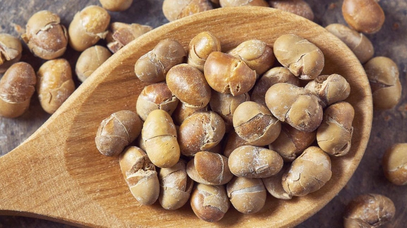 Điểm danh những món ăn vặt tốt cho xương khớp 2