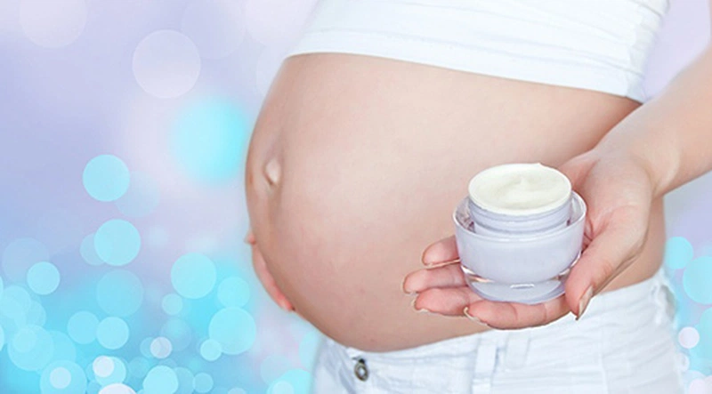 Ngoài sử dụng kem trị hăm cho bà bầu, mẹ bị hăm háng không nên mặc quần áo ướt
