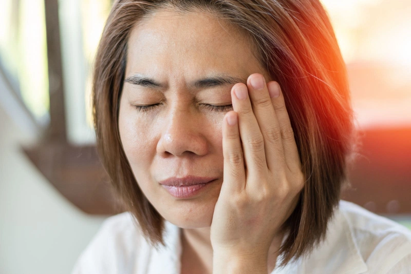 Bà bầu bị liệt dây thần kinh số 7 có những triệu chứng gì?2