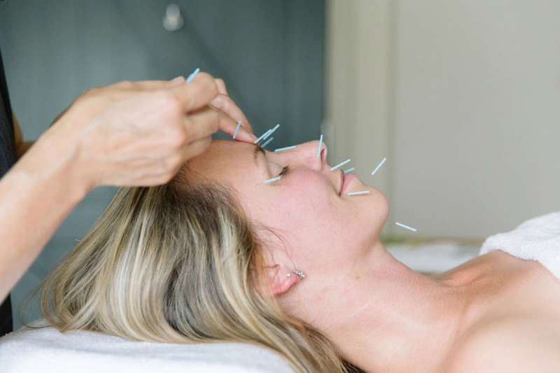 Bà bầu bị liệt dây thần kinh số 7 có những triệu chứng gì?4