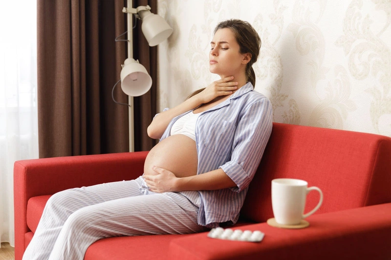 Bà bầu bị viêm họng có nguy hiểm không? 2