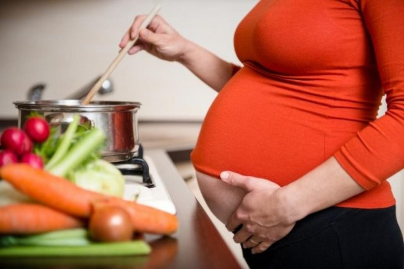 Bà bầu thiếu máu nên uống thuốc gì thì an toàn cho bé 2