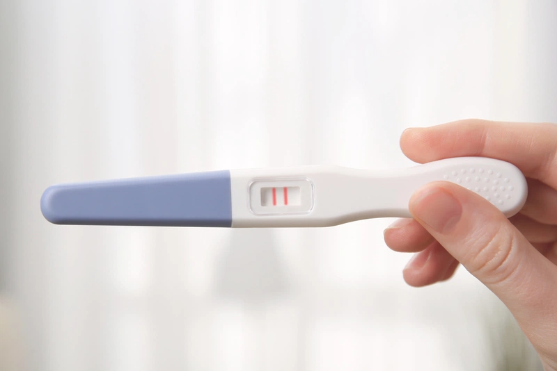 Bạn nên mua que thử thai ở đâu và thương hiệu gì để có kết quả chính xác