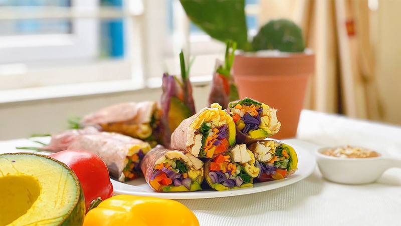 Bánh tráng gạo lứt bao nhiêu calo? Hướng dẫn cách làm bánh tráng gạo lứt cuộn ức gà 3