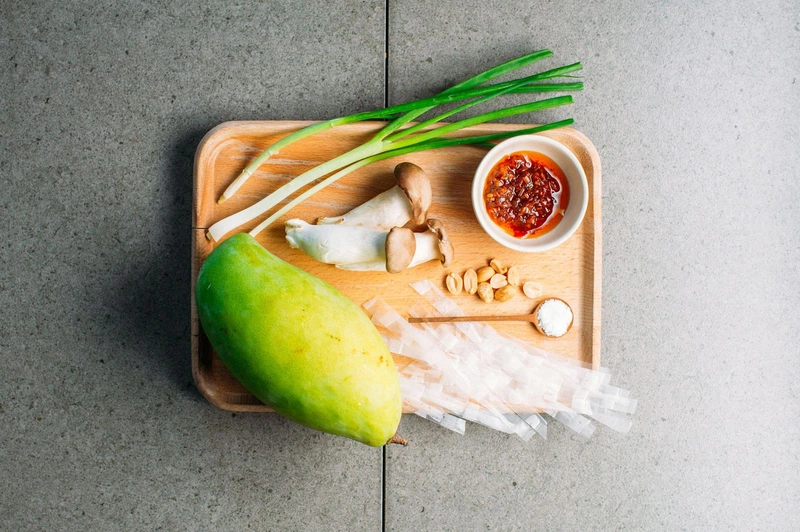 Bánh tráng trộn để qua đêm được không? 1