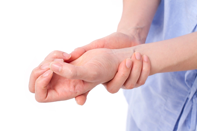 Run tay khi hồi hộp có thể là kết quả của hội chứng Parkinson