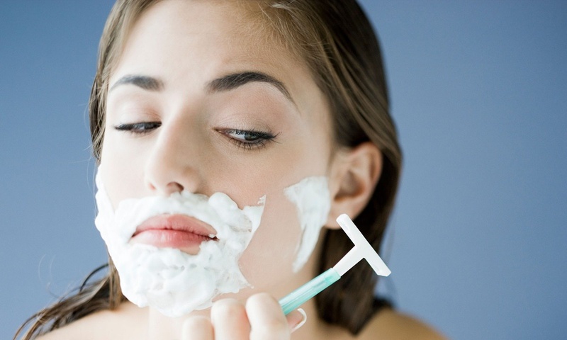Cạo ria mép nhiều khiến nang lông nhanh mọc và nhiều hơn