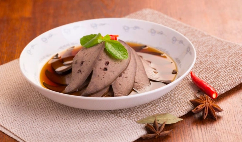 Bầu ăn gan heo được không? Cách ăn đúng để đảm bảo sức khỏe mẹ và bé? 1