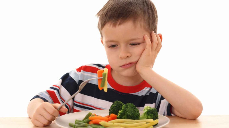 Bé bị suy dinh dưỡng phải làm sao?