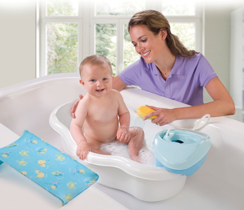 Bệnh chân tay miệng có phải kiêng nước không-01