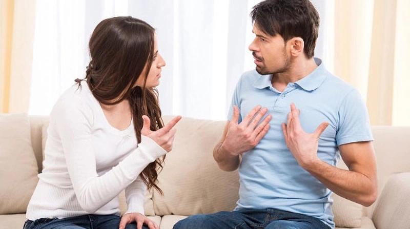 Người bị bệnh hoang tưởng ghen tuông có cách hành xử hoàn toàn vô lý
