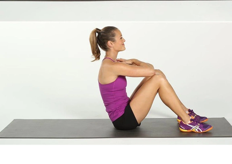 Bệnh nhân thoát vị đĩa đệm có nên gập bụng không?  1