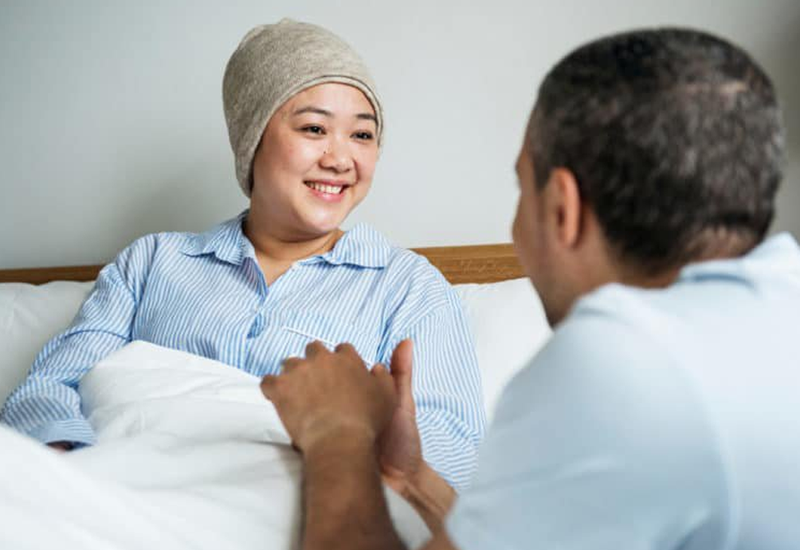 Nói chuyện với bệnh nhân đã từng trải qua điều trị ung thư