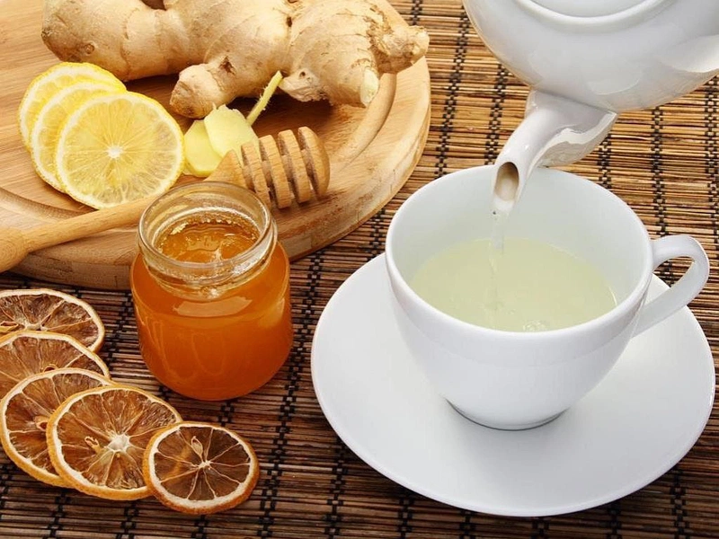 Trà gừng mật ong là phương thuốc hiệu quả giải quyết tình trạng đầy bụng
