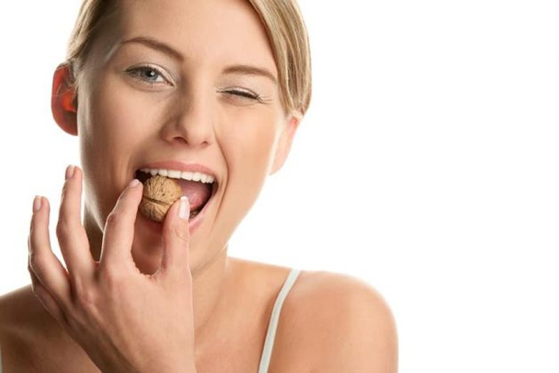 mất răng hàm có sao không ảnh hưởng gì đến việc nhai thức ăn