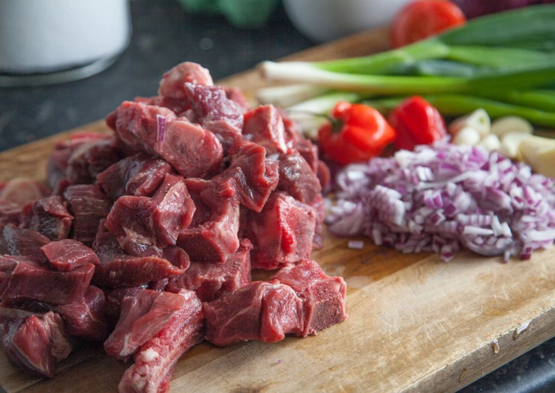 Bí quyết nấu cháo thịt dê cho bé ăn dặm không bị hôi 1