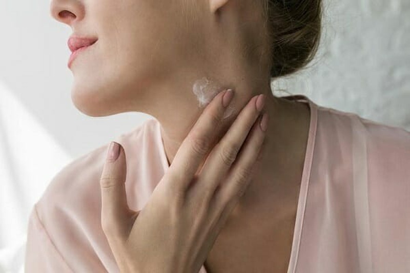 Biện pháp giảm nếp nhăn ở cổ 4