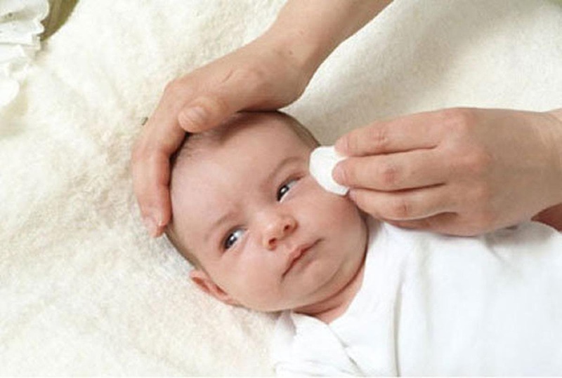 “Bỏ túi” cách tắm cho trẻ sơ sinh trong mùa đông an toàn nhất 2